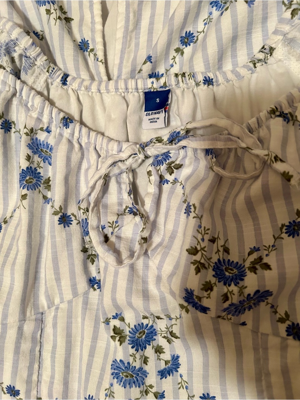 Old Navy Cream Maxi Dress with Blue Floral Print - Picture 5 of 7